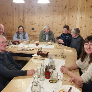 Wir genossen die vorzügliche Küche und das gemütliche Beisammensein.