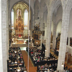 Trachtensonntag mit Ehejubilaren