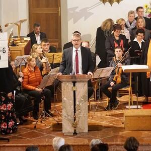 Festgottesdienst und Feier in der MZH 