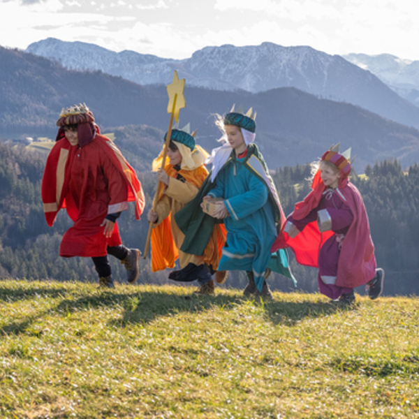 Sternsinger unterwegs in Kirchdorf an der Krems