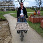 Arbeiten am Familienspielplatz