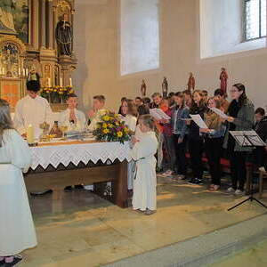 9 Ministranten in Traberg vorgestellt