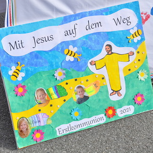 Pfarre Franking, vor der Mehrzweckhalle 