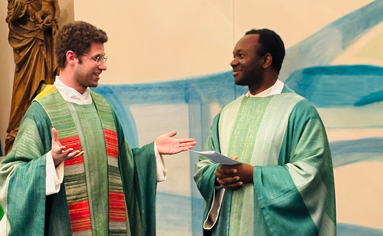 Vitus Glira und sein Nachfolger Maximus Oge Nwolisa 