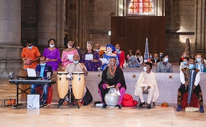 Die afrikanische Gemeinde sorgte beim Sonntag der Völker für die musikalische Gestaltung.