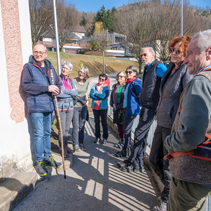 Pilgern mit Bernhard Kerbl, Start bei der Kapelle Neupernstein, Rundweg mit insgesamt 15 Kapellen, bei den Stationen gab es spirituelle Impulse