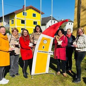 Gruppenfoto Kinderliturgie Gründungsteam mit Gerlinde Wolfsteiner