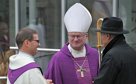 Begrüßung Bischof / Josef Brandstätter Begrüßung Bischof