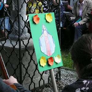 Maiandacht Frauen und Erstkommunikanten