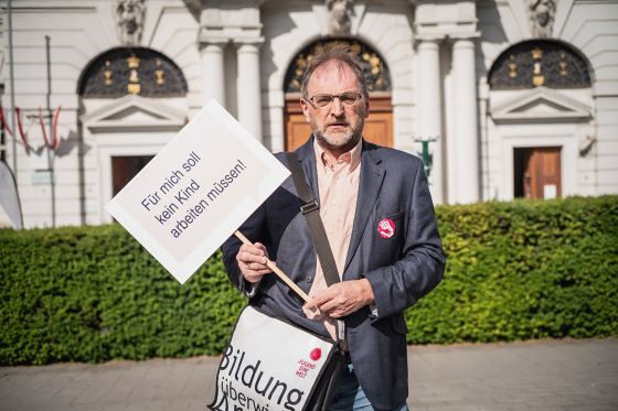 Reinhard_Heiserer: Jugend Eine Welt-Geschäftsführer Reinhard Heiserer setzt sich für ein starkes europäisches Lieferkettengesetz.