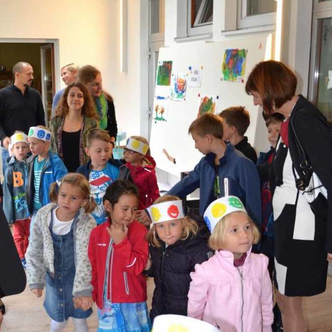 Kindergartenzubau eröffnet / © Pfarrgemeinde Kefermarkt September 2015