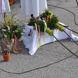 Pfarre Franking, vor der Mehrzweckhalle 