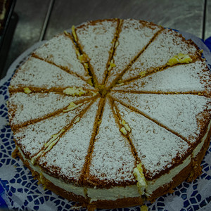 Der Pfarrcafe der kfb zum Adventanfang war gut besucht!