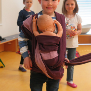 Die Hebammen besuchen unsere Schulanfänger