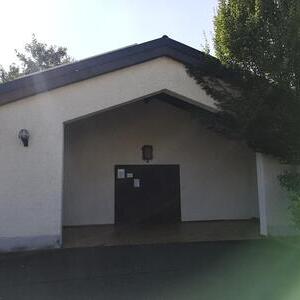 Aktueller Stand Aufbahrungshalle außen