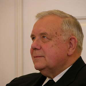 Bischof Maximilian Aichern