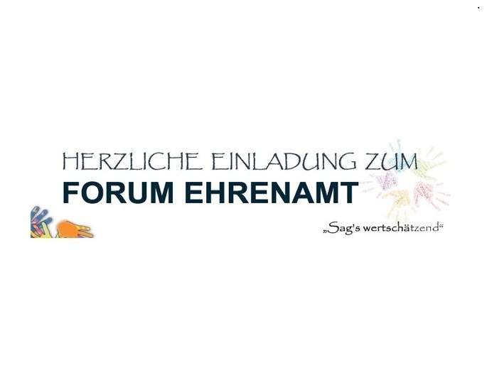Schriftzug Herzliche Einladung Forum Ehrenamt und bunte Handabdrucke