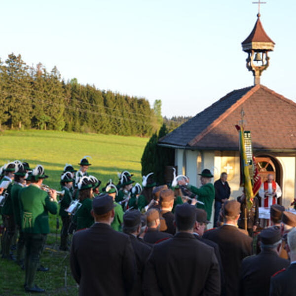 Florianimesse bei der Kapelle in Neukirchendorf