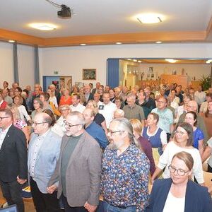 Im Vertrauen auf Gott den gemeinsamen Weg beginnen: Das brachten die Gebete und Lieder zum Ausdruck