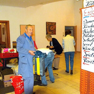 Flohmarktvorbereitungen 