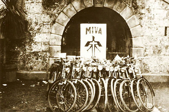 Erste MIVA-Fahrräder 1949. / MIVA Austria Erste MIVA-Fahrräder 1949.