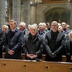 v.l.: Landeshauptmann Thomas Stelzer, Landesrat Markus Achleitner, Landeshauptmann a. D. Josef Pühringer, Bürgermeister von Linz Dietmar Prammer SPÖ und die Ehefrau des kürzlich verstorbenen Alt-Landeshauptmanns Anneliese Ratzenböck.