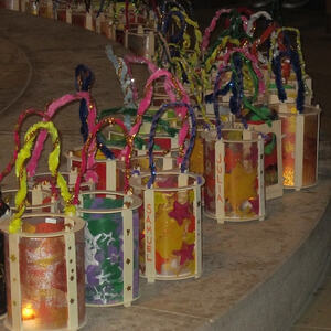 Martinsfest - Kinder tragen Licht ins Dunkel