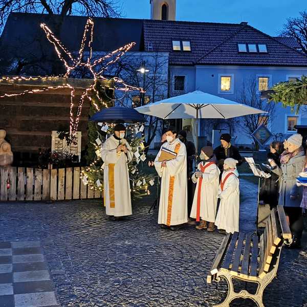 Familiengottesdienst auf der Dorfwiese