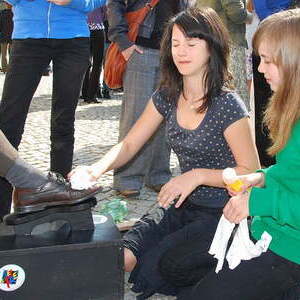 Vorstellgottesdienst und Schuhputzaktion der Firmlinge