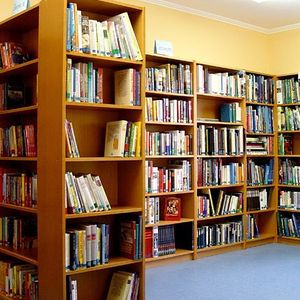 Pfarrbücherei Peuerbach