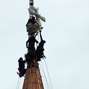 Kirchturmkreuzsteckung