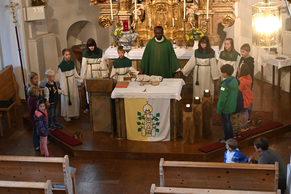 Familiengottesdienst mit Kinderfahrzeugsegnung Pramet 2025