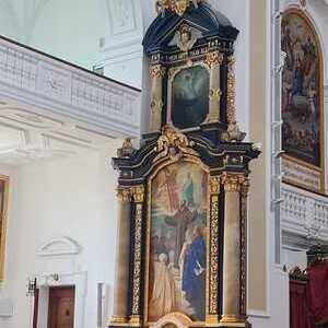 Basilika Altötting: Seitenaltäre aus der Konrad-Kirche übertragen