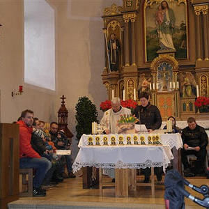 Kindersegnung mit P. Meinrad
