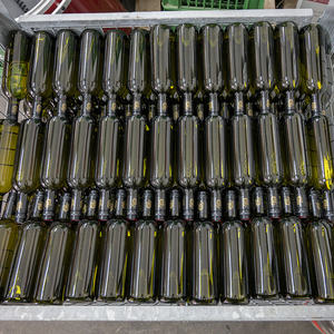 900Jahr Gregorius abfüllen in der Weinkellerei in Stift KremsmünsterFoto: Jack Haijes