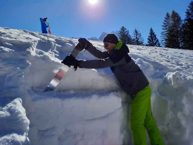 Schneeziegel schneiden