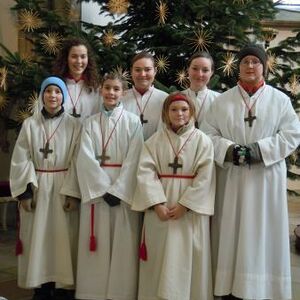 Jungmedizinerin als Ministrantin 