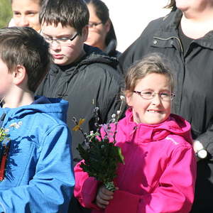 Palmweihe vor der Kirche