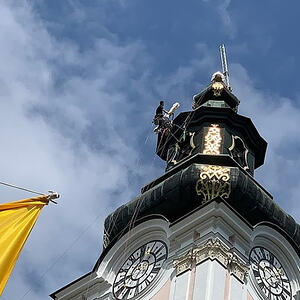 Eröffnung des Meierhofes und des Stiftshofes und Turmkreuzsteckung