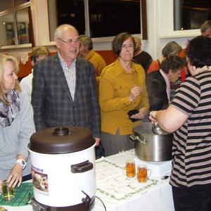 Adventkranzweihe und Schmankerlmarkt