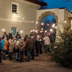 Adventmarkt der Pfarre