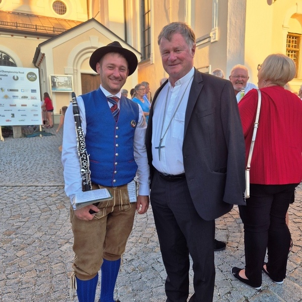 bei der Agape nach dem Abschlussgottesdienst