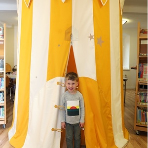 Ein Unikat: Das Lesezelt in der Bibliothek Niederneukirchen