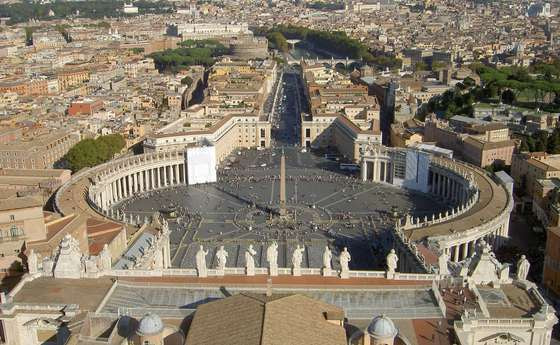 Der Petersplatz ist das Ziel der Pilgerreise