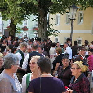 Pfarrer Hansjörg Wimmer, Kaplan Samuel Ogwudile, Frau Klara