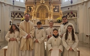 Pfarrgemeinde Traun präsentierte die neuen Minis