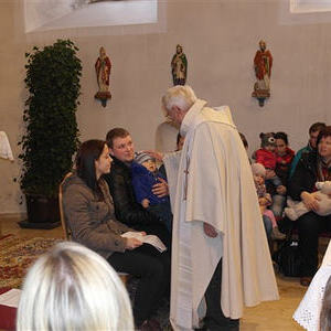 Kindersegnung mit P. Meinrad