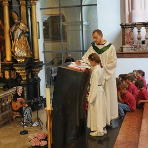 Familienmesse mit MinistrantInnenaufnahme