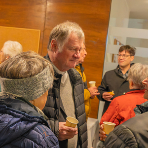 anschließend Austausch mit Bischof Manfred Scheuer  bei Tee, Kaffee und Kipferl