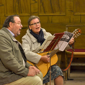 Ehrenamtlichen der Pfarre Kirchdorf wurden durch Pfarrer Pater Severin Kranabitl. Eine kurze Danke in der Bergkirche in Klaus, anschließend bei Schninagl ein EssenFoto Jack Haijes